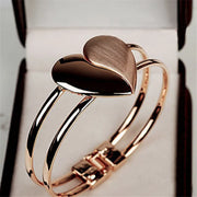 Elegant Heart Cuff Bangle – Stylish Jewelry for Women