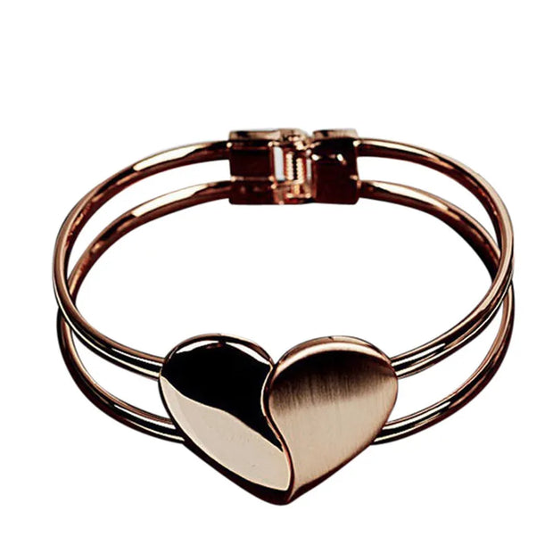 Elegant Heart Cuff Bangle – Stylish Jewelry for Women