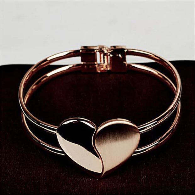 Elegant Heart Cuff Bangle – Stylish Jewelry for Women