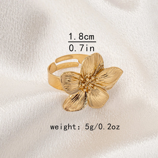 Women’s Adjustable Flower Ring – Elegant & Versatile