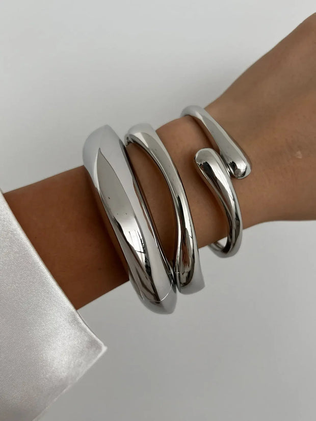 Smooth Water Drop Hug Bangle