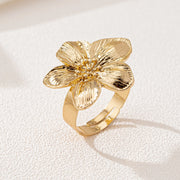 Women’s Adjustable Flower Ring – Elegant & Versatile