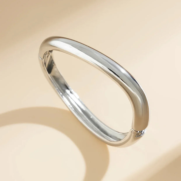 Smooth Water Drop Hug Bangle