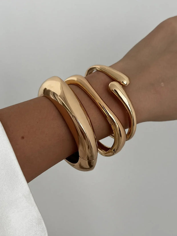 Smooth Water Drop Hug Bangle