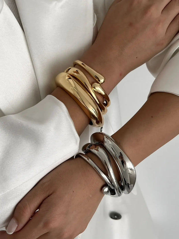 Smooth Water Drop Hug Bangle