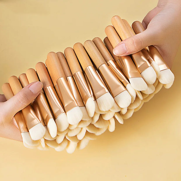 Face Mask & Makeup Brush – Flat Soft Hair Applicator