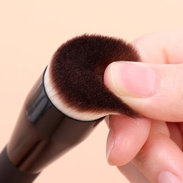 Foundation & Concealer Brush – Angled Makeup Brush for Liquid, Cream & Contour | Seamless Coverage