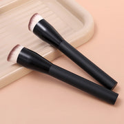 Foundation & Concealer Brush – Angled Makeup Brush for Liquid, Cream & Contour | Seamless Coverage