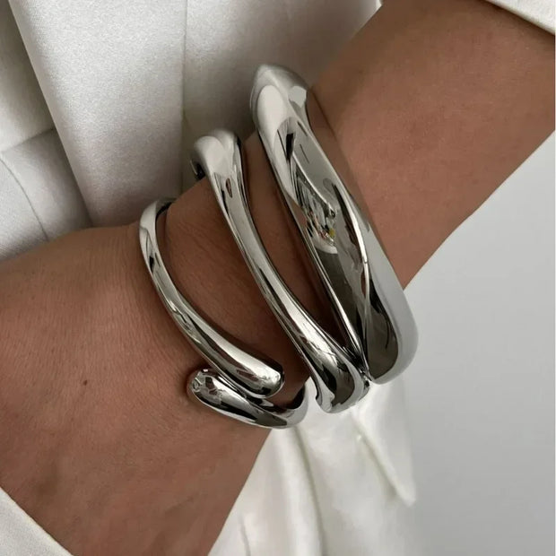 Smooth Water Drop Hug Bangle