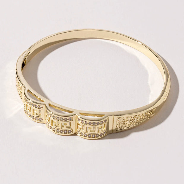 Gorgeous Gold Jewelry Set: Necklace, Bracelet, Ring & Earrings Combo