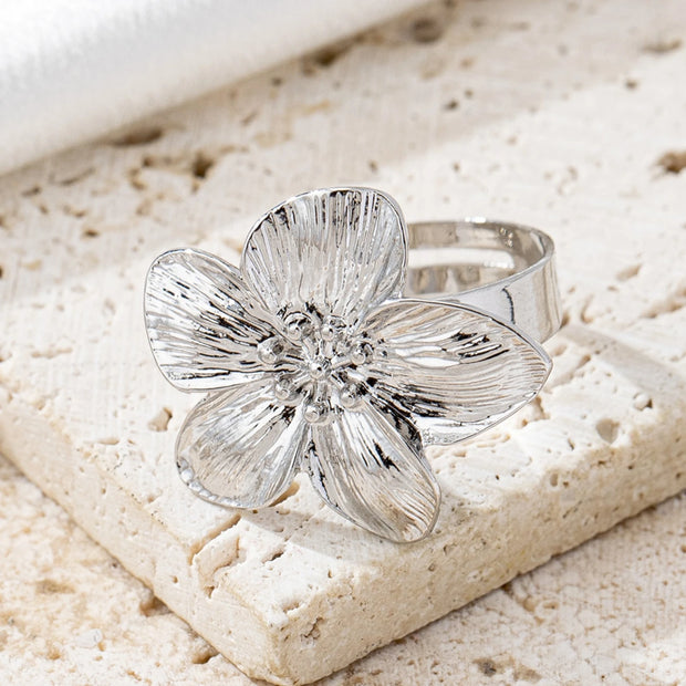Women’s Adjustable Flower Ring – Elegant & Versatile