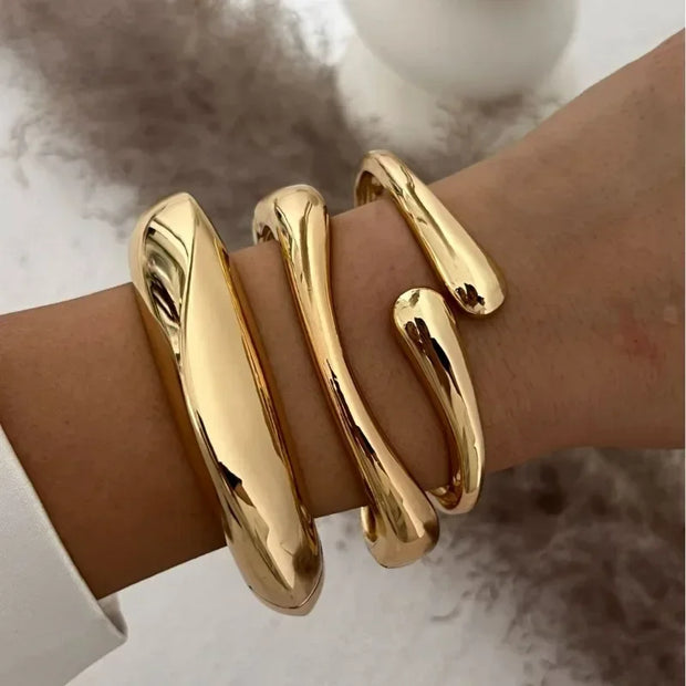 Smooth Water Drop Hug Bangle
